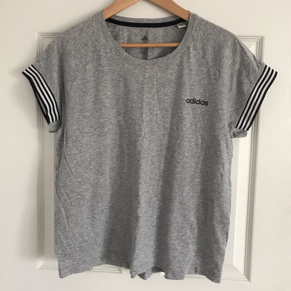 Adidas tee